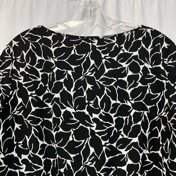 Loft Womens Romper Playsuit Black White Floral Short Sleeve Roll Tab Button 4 - Picture 6 of 11